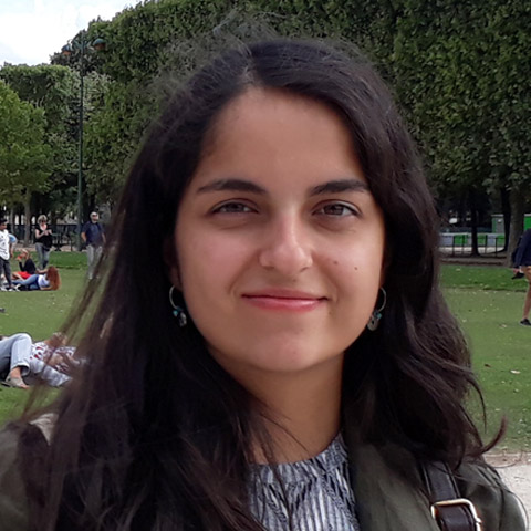 Özge Öz 